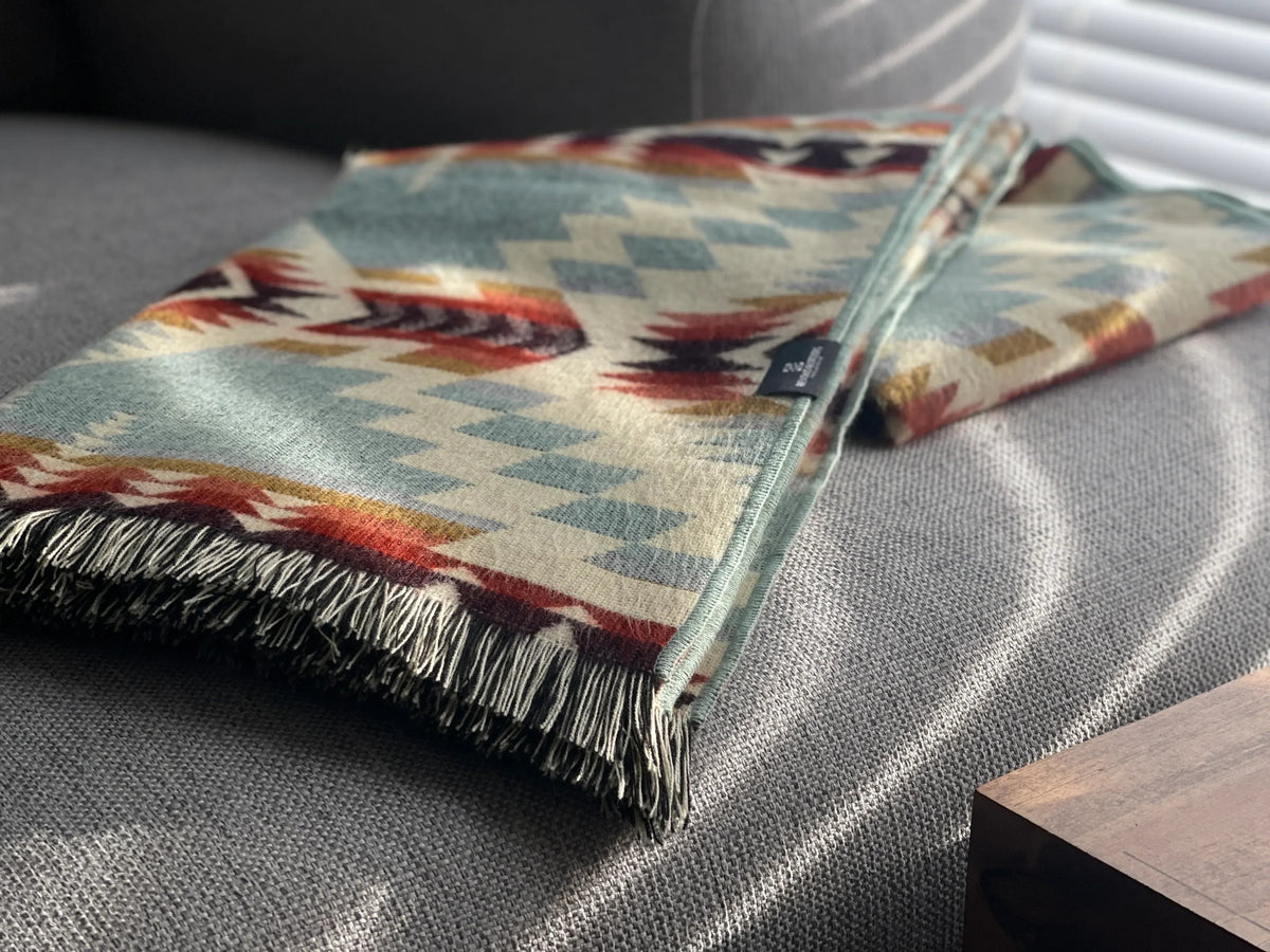 Secoya Handwoven Artisan Throw Blanket - Vibrant Mint