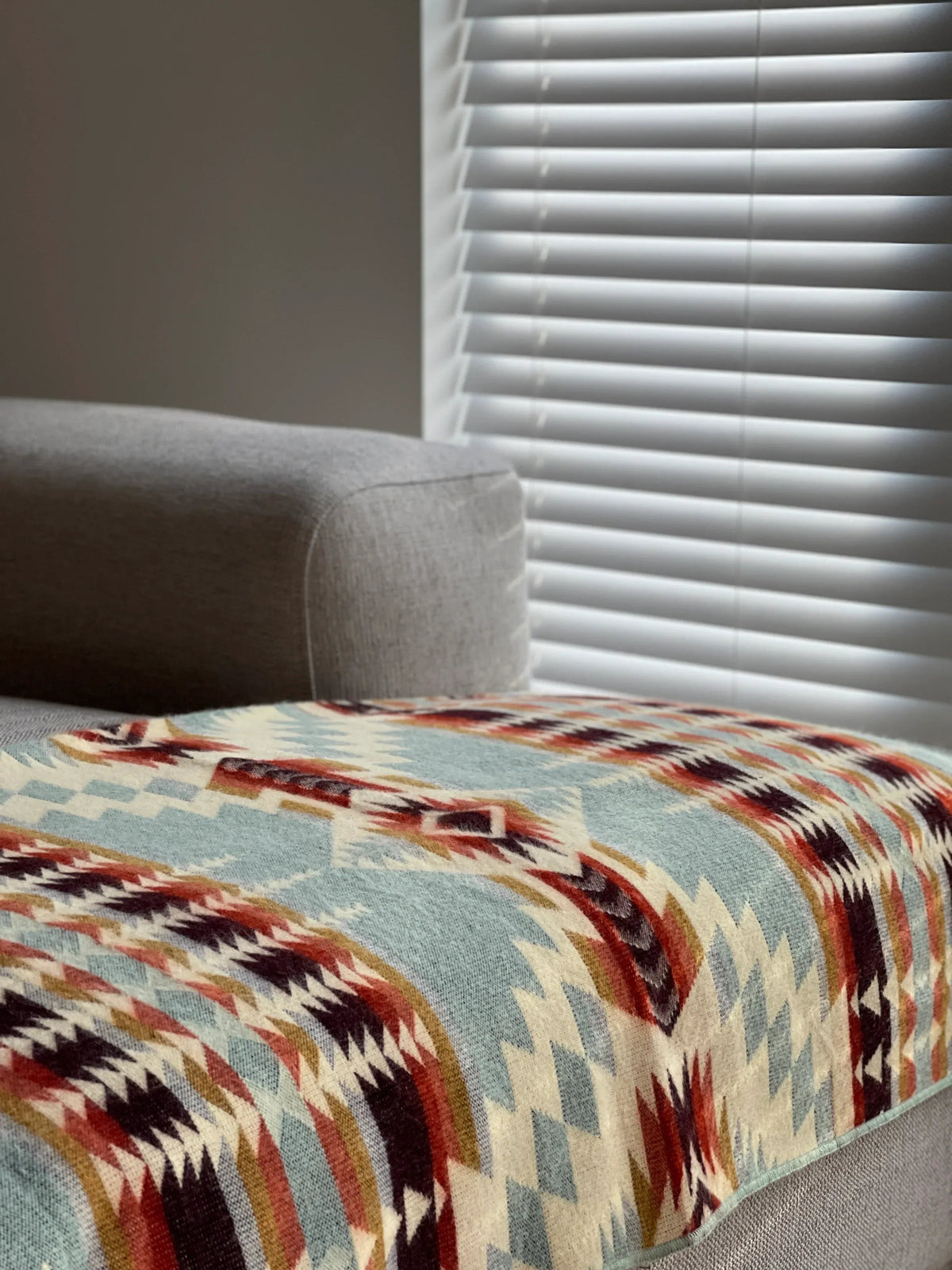 Secoya Handwoven Artisan Throw Blanket - Vibrant Mint