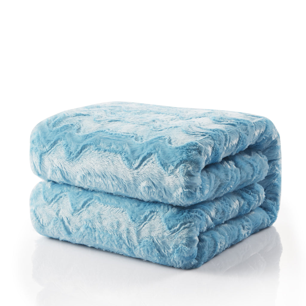 Tache Luxury Faux Fur Throw Blanket – Soft Light Baby Blue Couch & Bed Cover