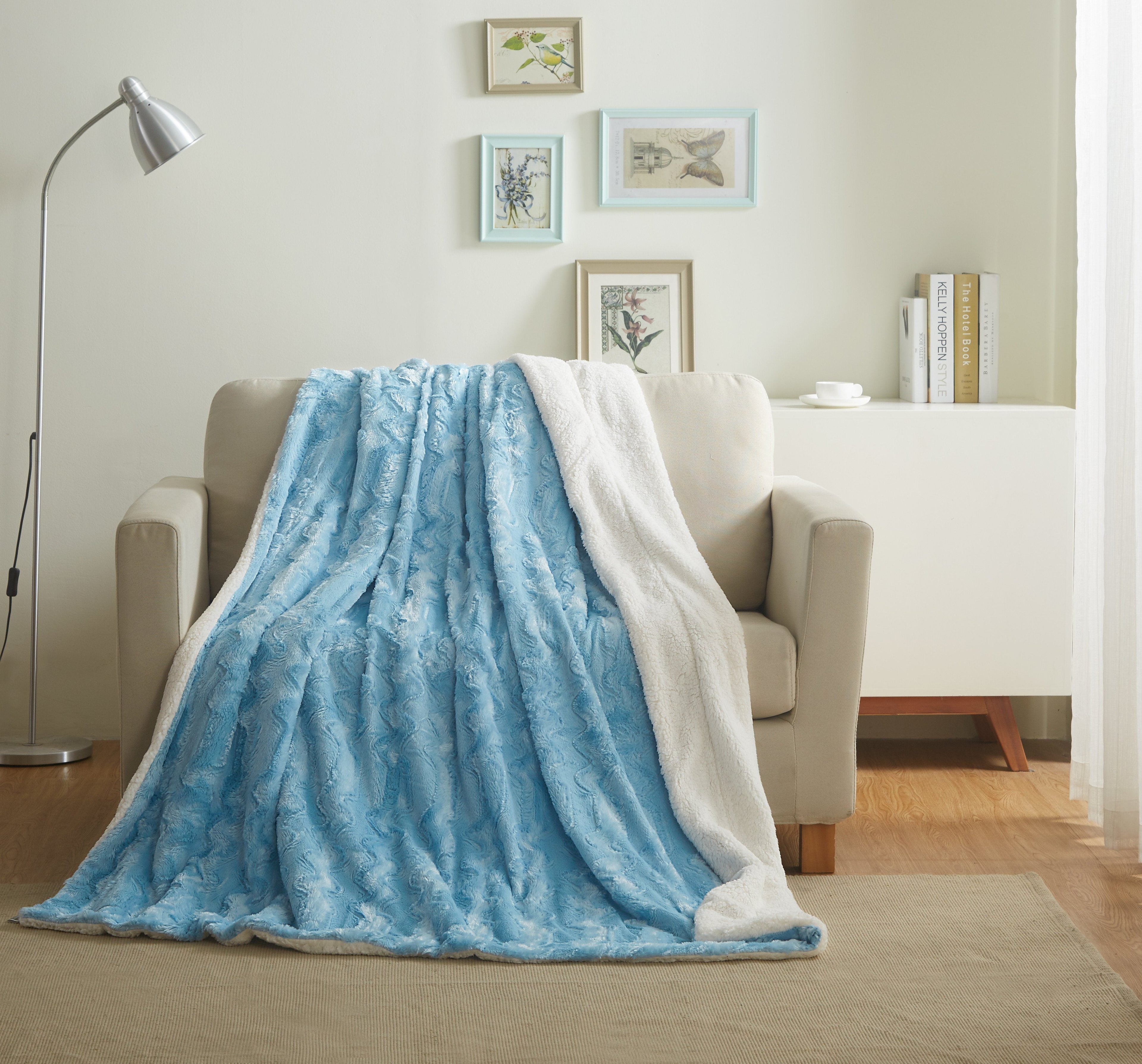 Tache Luxury Faux Fur Throw Blanket – Soft Light Baby Blue Couch & Bed Cover