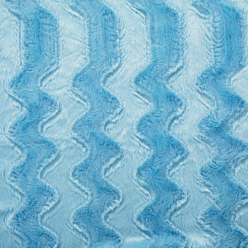 Tache Luxury Faux Fur Throw Blanket – Soft Light Baby Blue Couch & Bed Cover