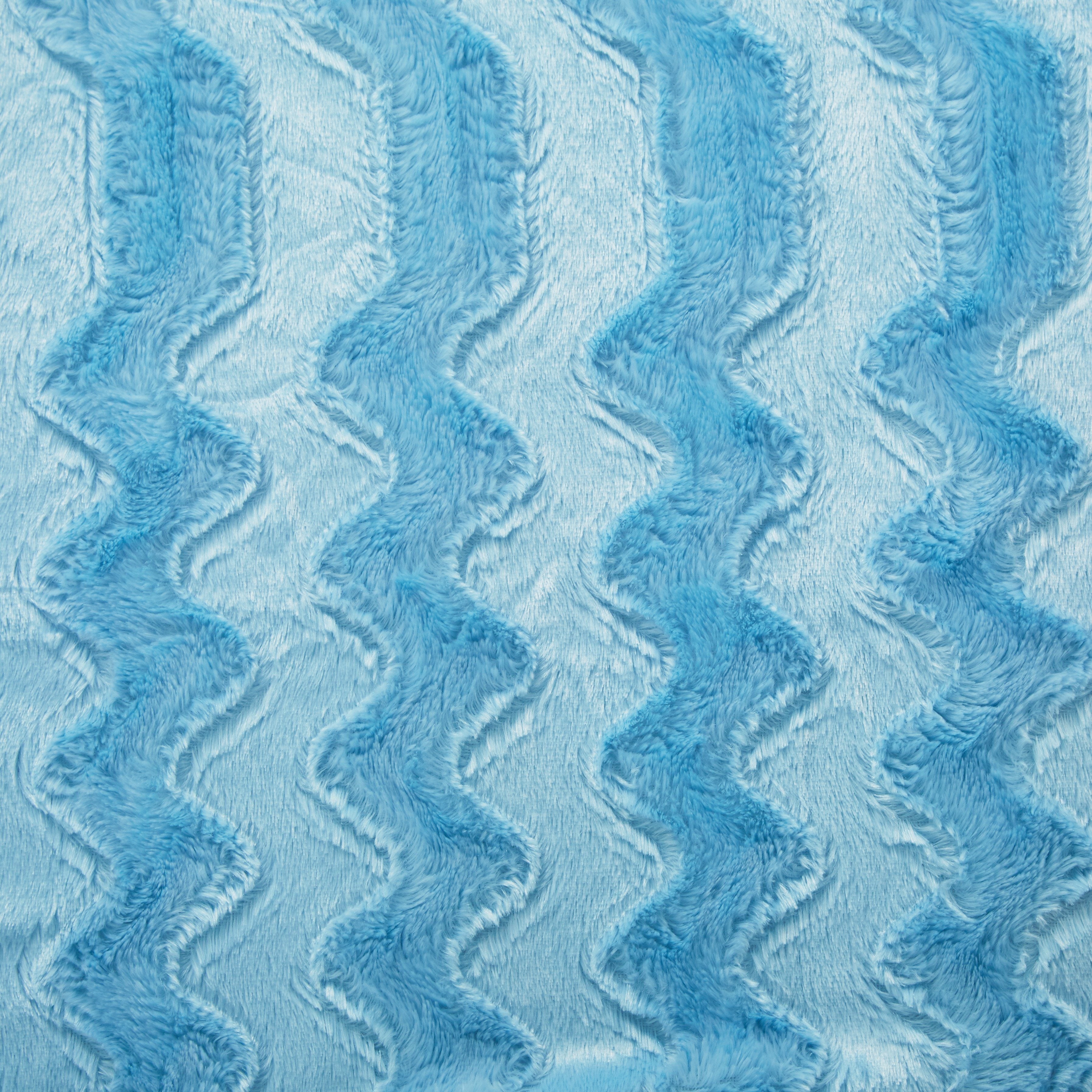 Tache Luxury Faux Fur Throw Blanket – Soft Light Baby Blue Couch & Bed Cover