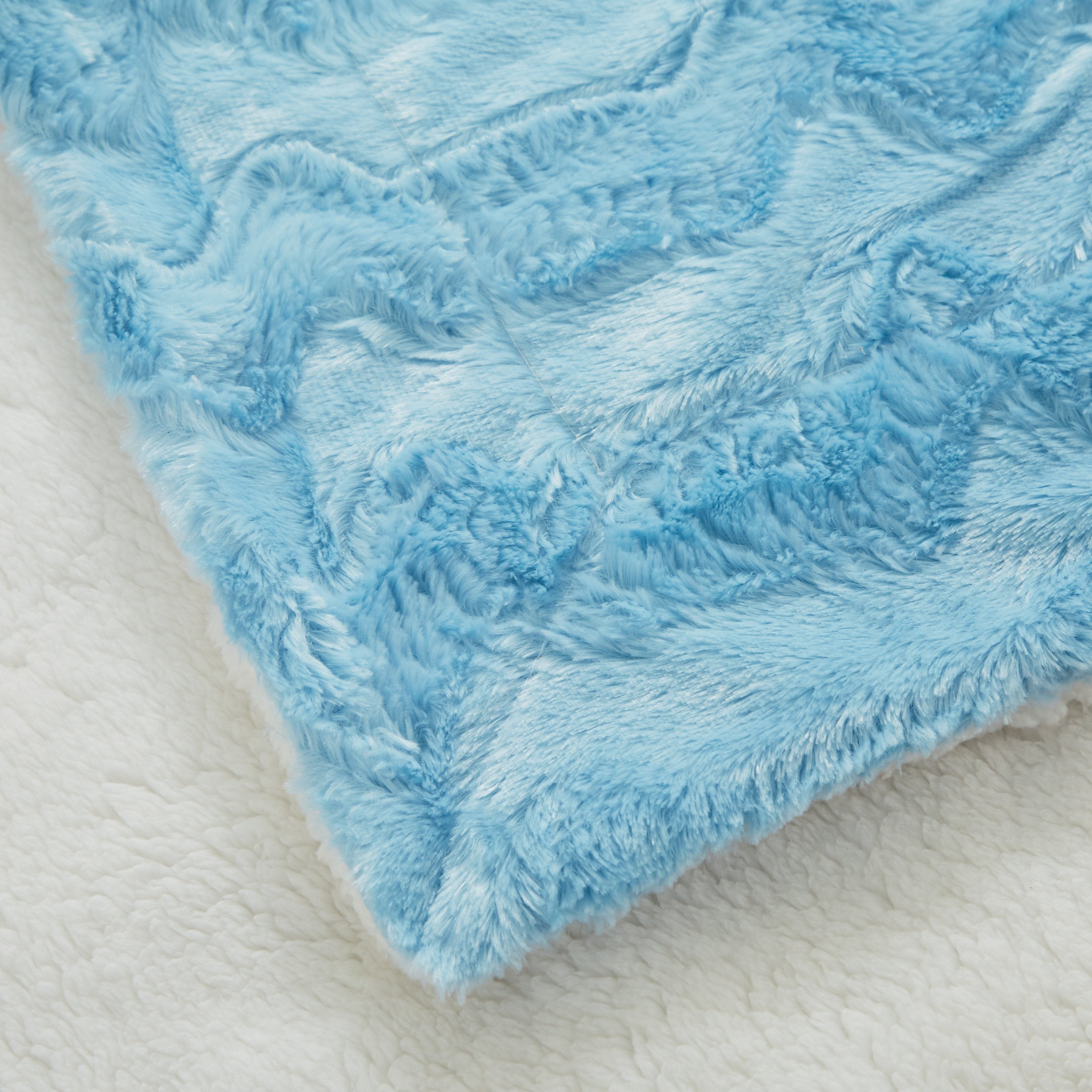 Tache Luxury Faux Fur Throw Blanket – Soft Light Baby Blue Couch & Bed Cover